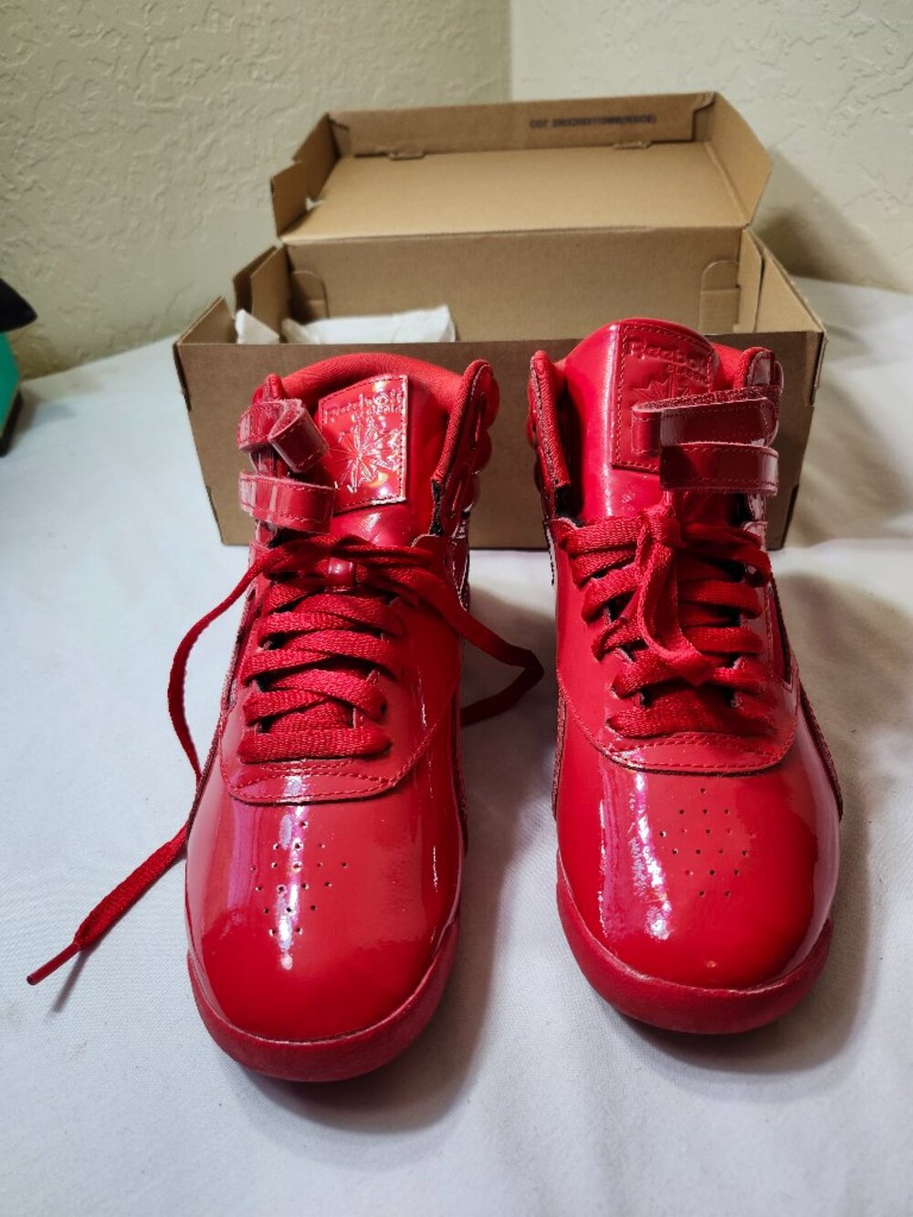 Reebok Freestyle Sneaker Hi Top Vector Red Womens Sneakers